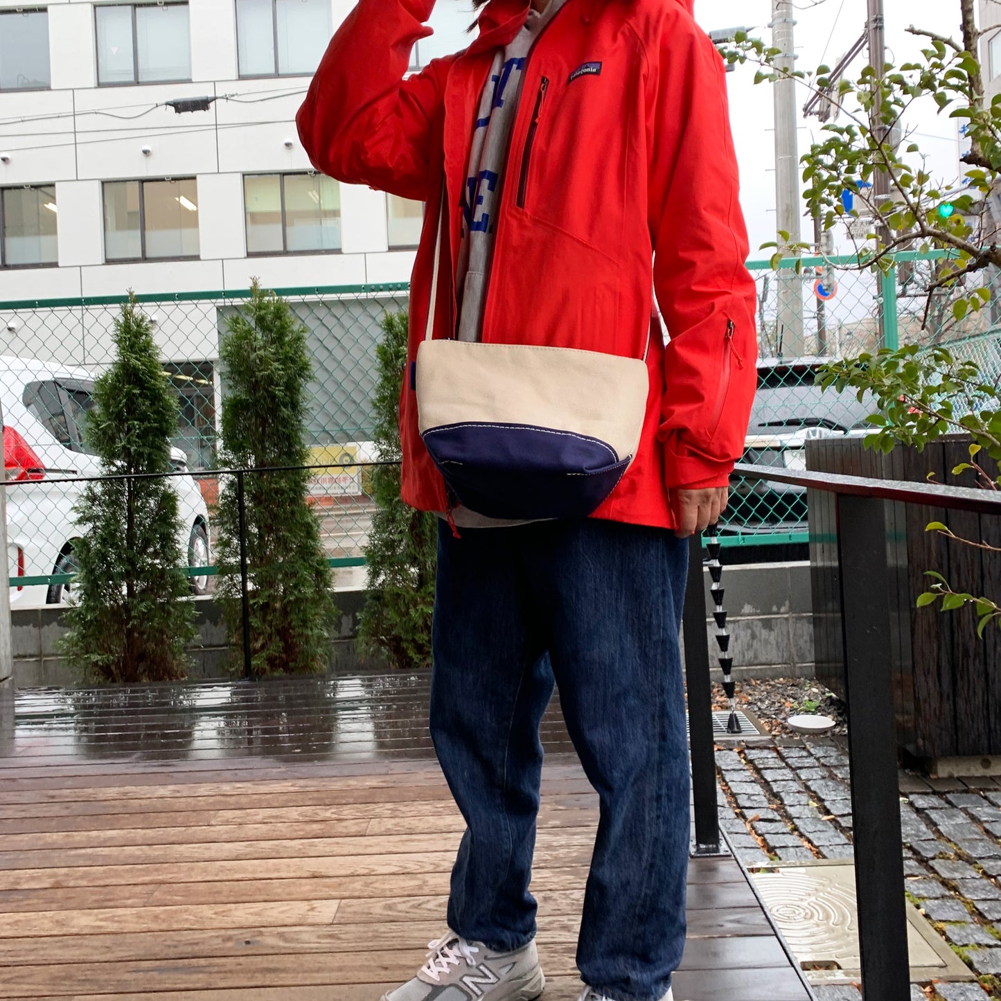 Classic Canvas Shoulder Pouch M-Size Kinari×Camel