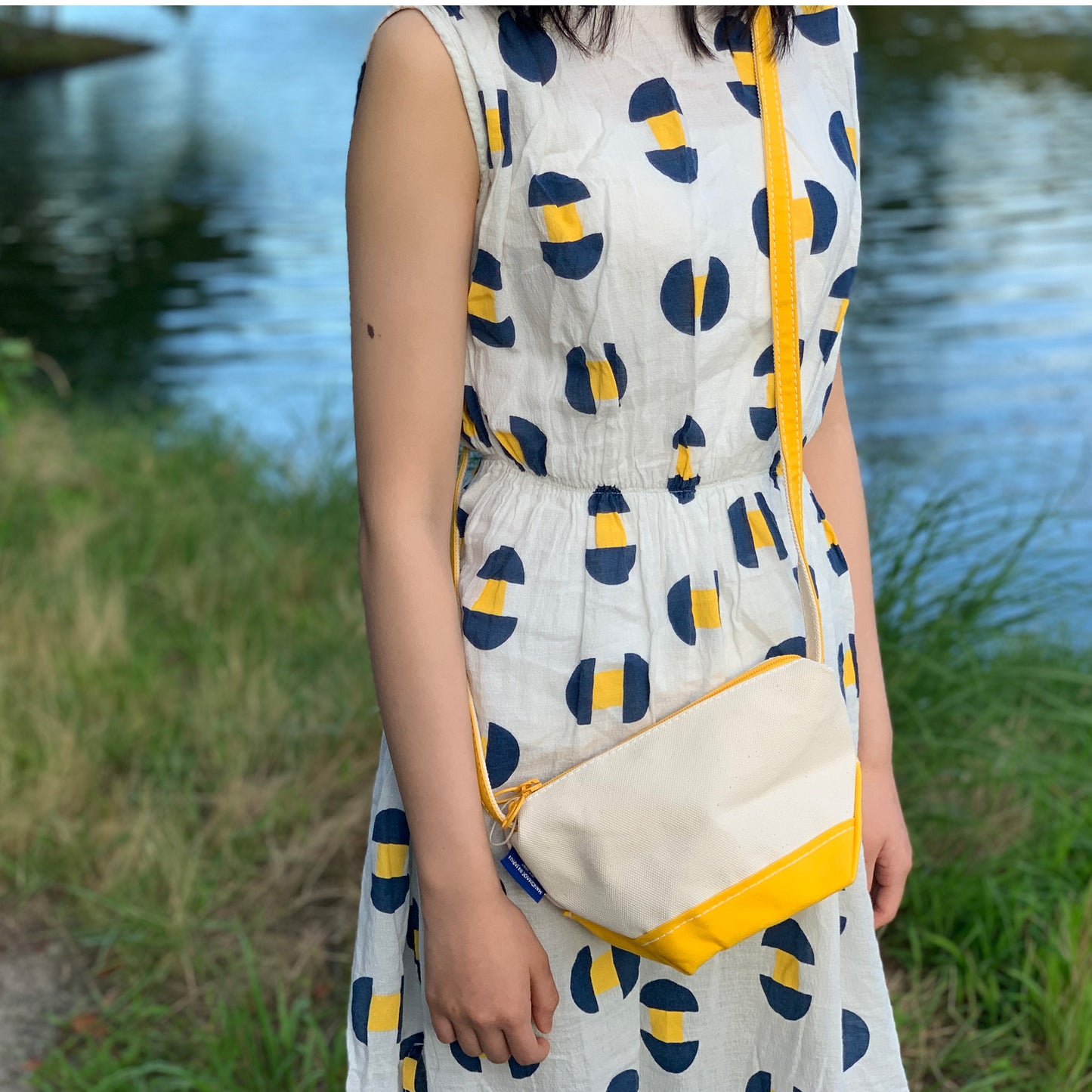 Classic Canvas Shoulder Pouch S-Size Kinari×Gray