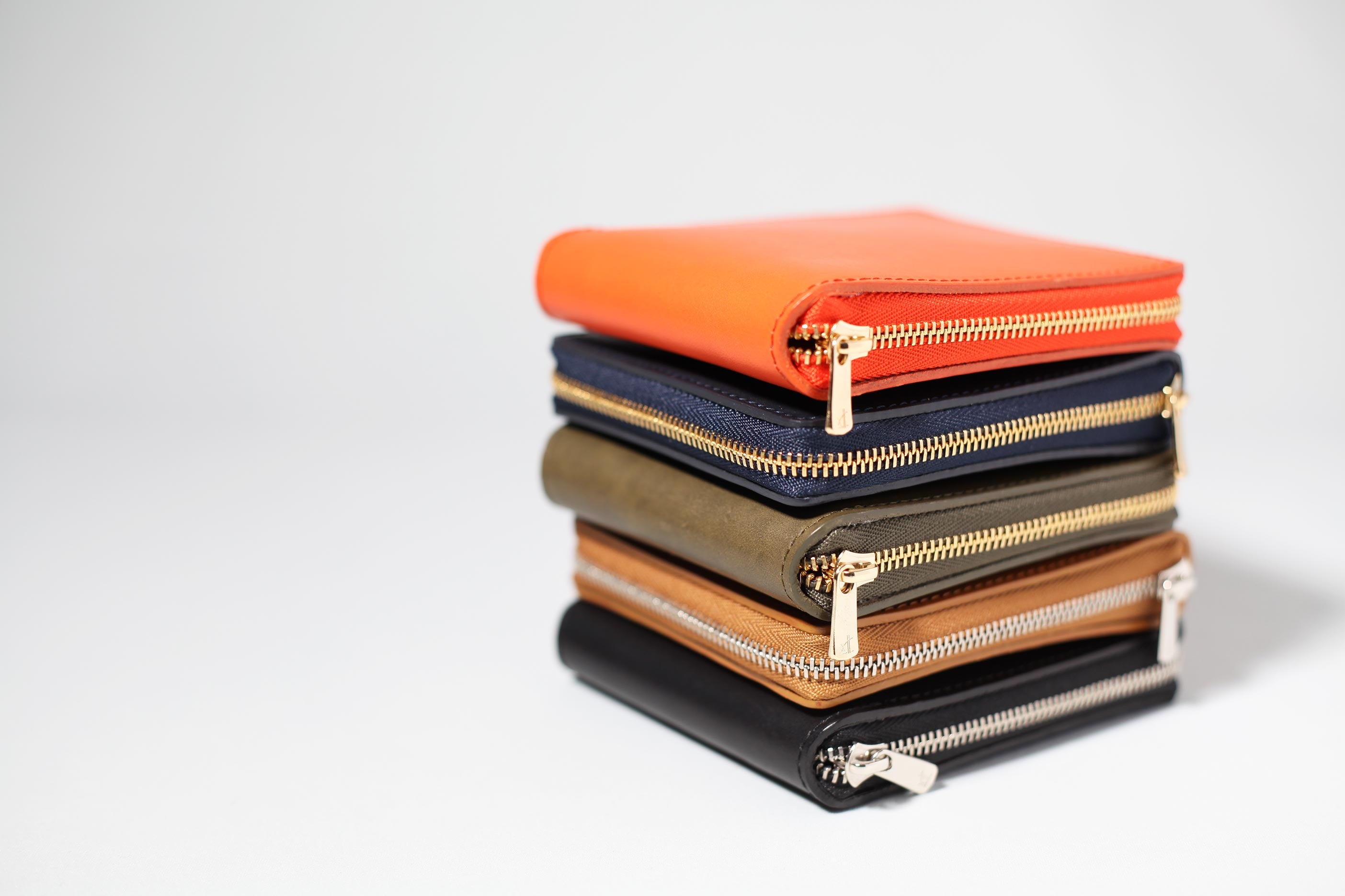 Rounded Wallets Round Zipper Half Wallet – Katano Kaban Web Store